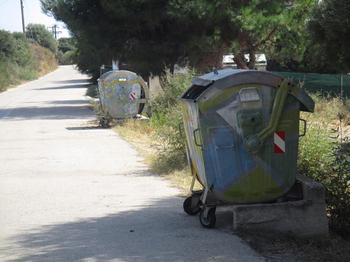 Μεσημβρία σκουπίδια